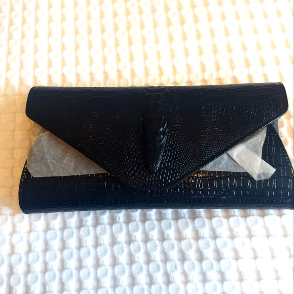NWT Faux Croc Black Patent 3 in 1 Clutch - Picture 7 of 13